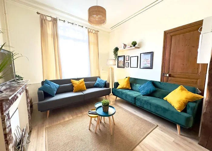 4 Chambres - Grande Maison - Parking - Jardin
