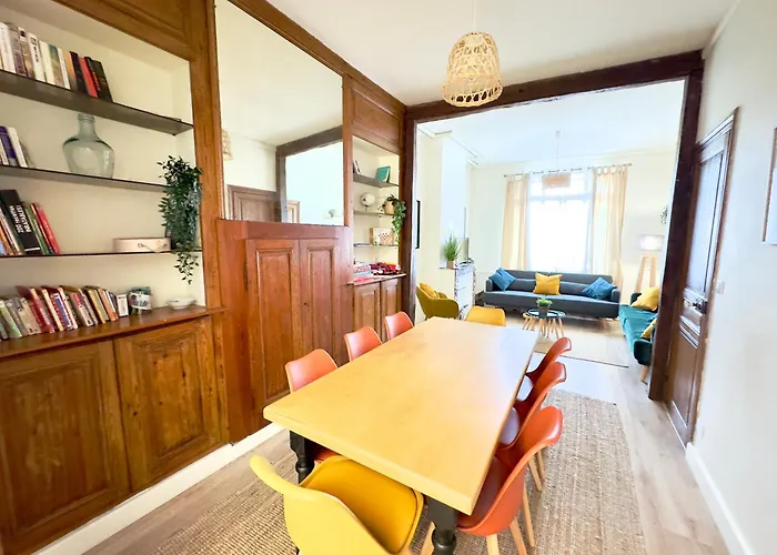 4 Chambres - Grande Maison - Parking - Jardin