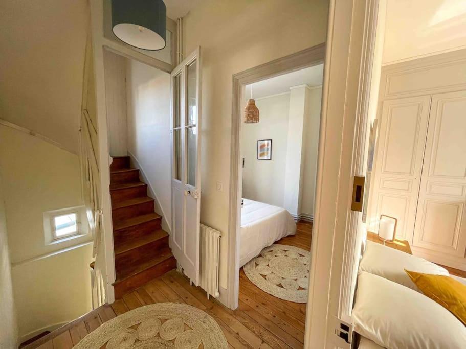 4 - Grande Maison - Parking - Jardin *