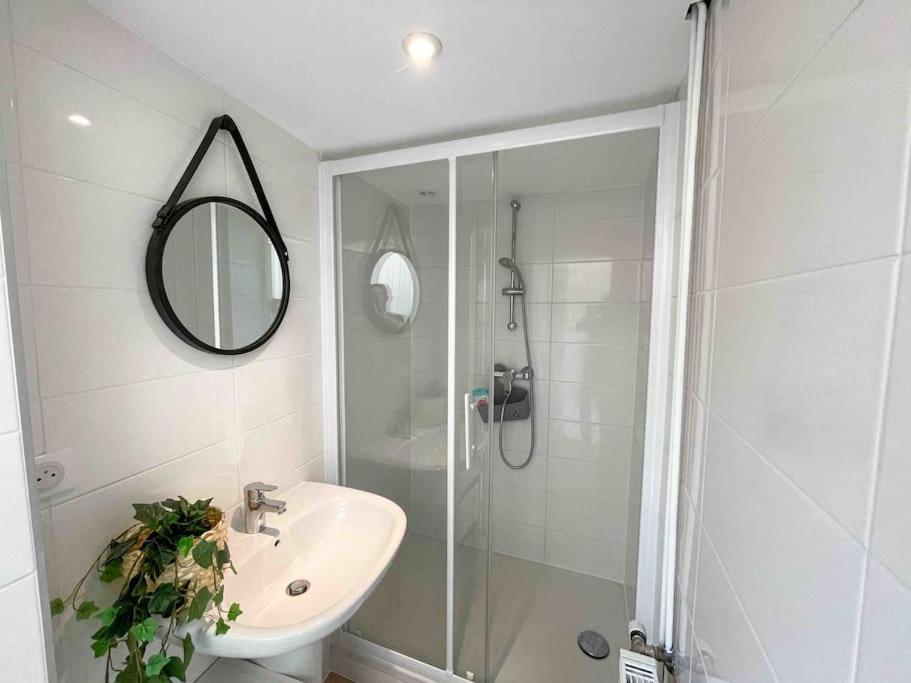 Holiday home 4 - Grande Maison - Parking - Jardin *