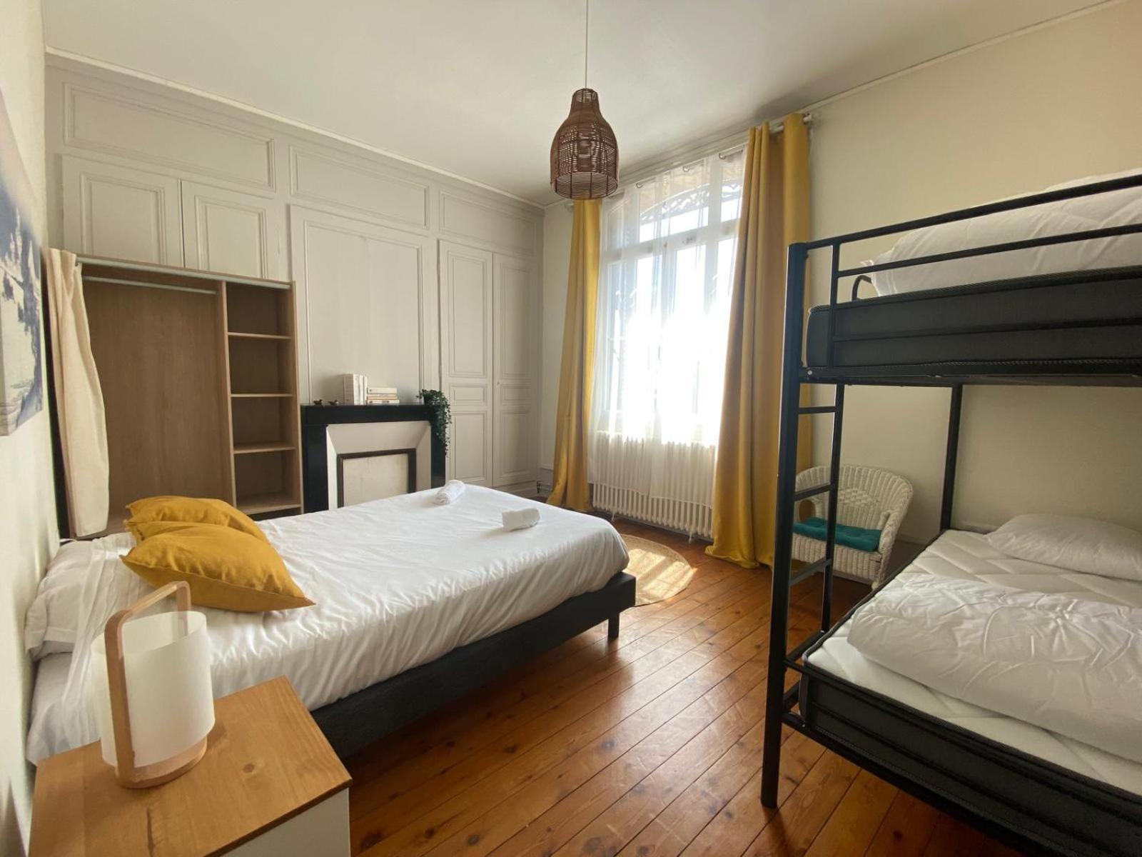 4 - Grande Maison - Parking - Jardin Holiday home Amiens