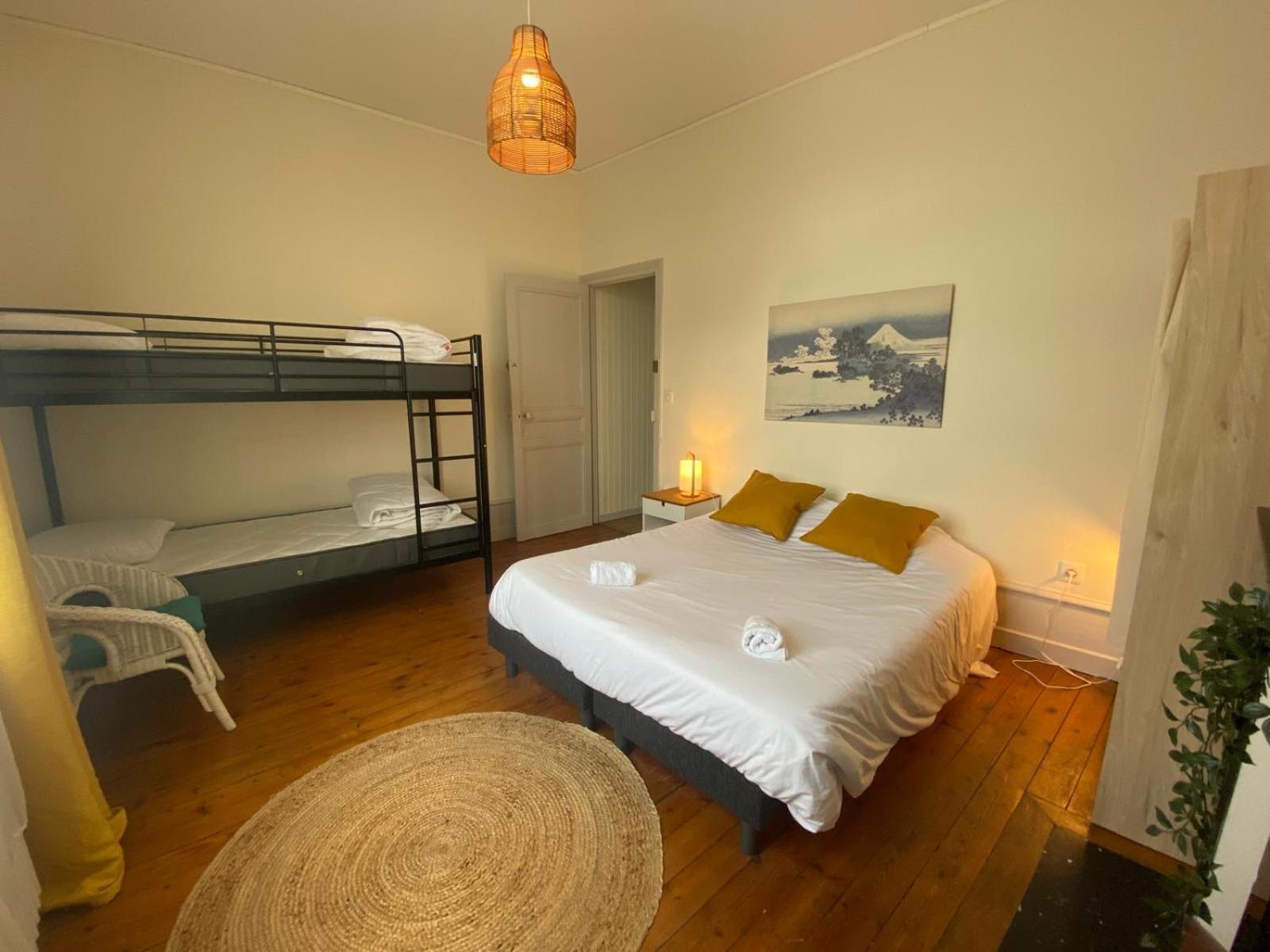 4 - Grande Maison - Parking - Jardin Holiday home